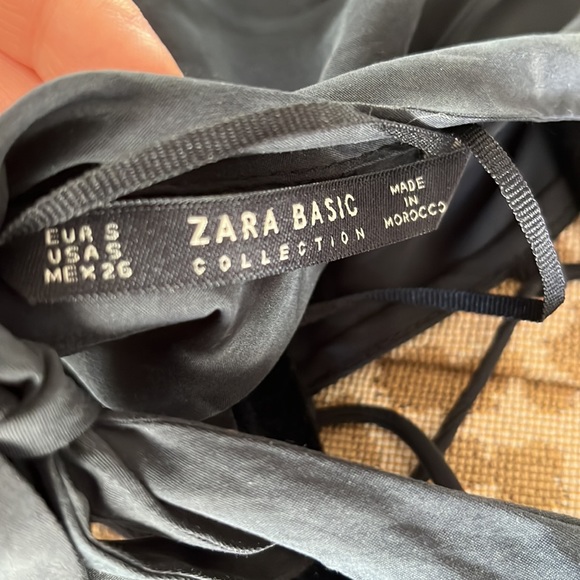 Zara lace up backless blouse - Picture 6 of 6